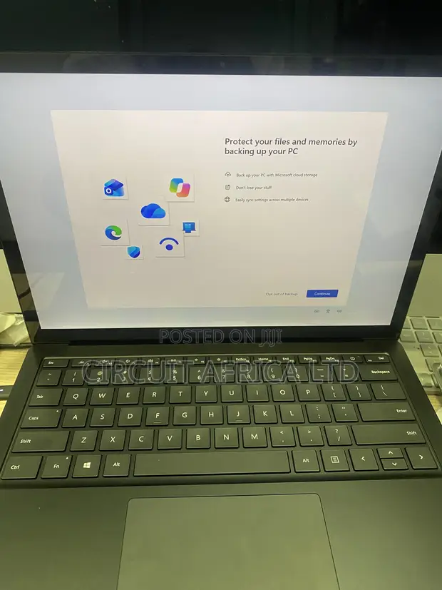 Microsoft Surface Laptop 4 - 16GB RAM, Intel Core i7, 256GB SSD - 1