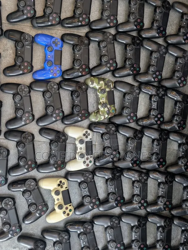 Original PS4 Controller - UK Used - 1