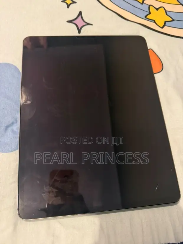 Apple iPad Pro 12.9 (2022) 128GB Black - 1