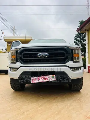 2022 Ford F-150 XLT White