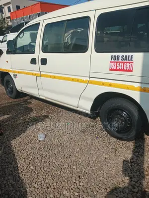 Mitsubishi L400 2009 White