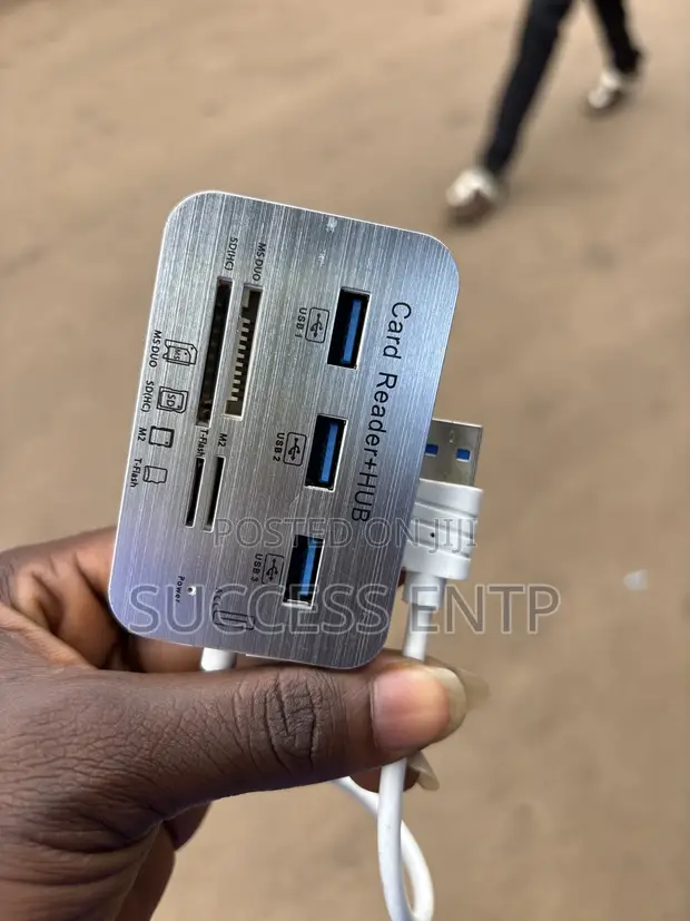 USB 3.0 Card Reader - 1