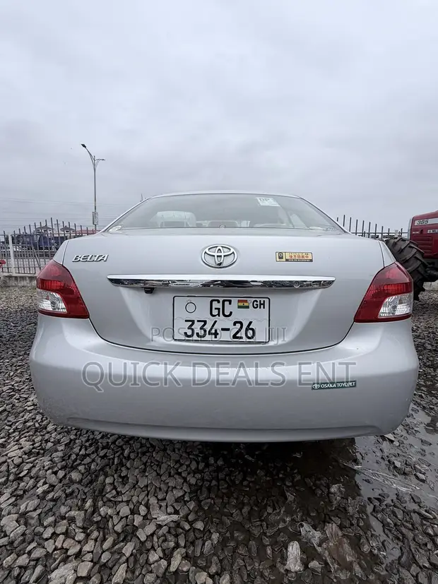 Toyota Belta 2012 Silver - 1