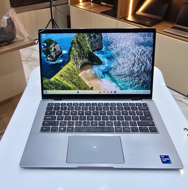 Dell Latitude 7400 2-in-1 Laptop - 1