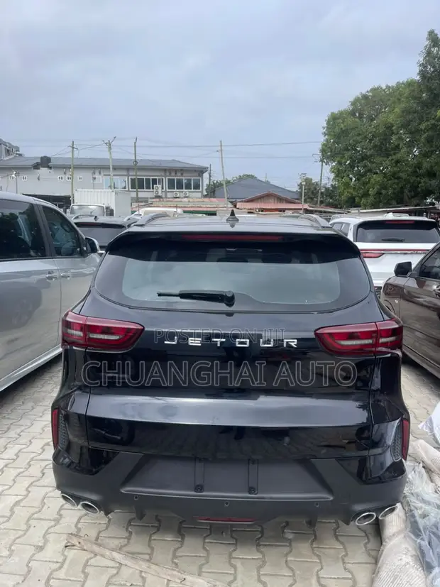 Jetour X70 2023 Black - 1