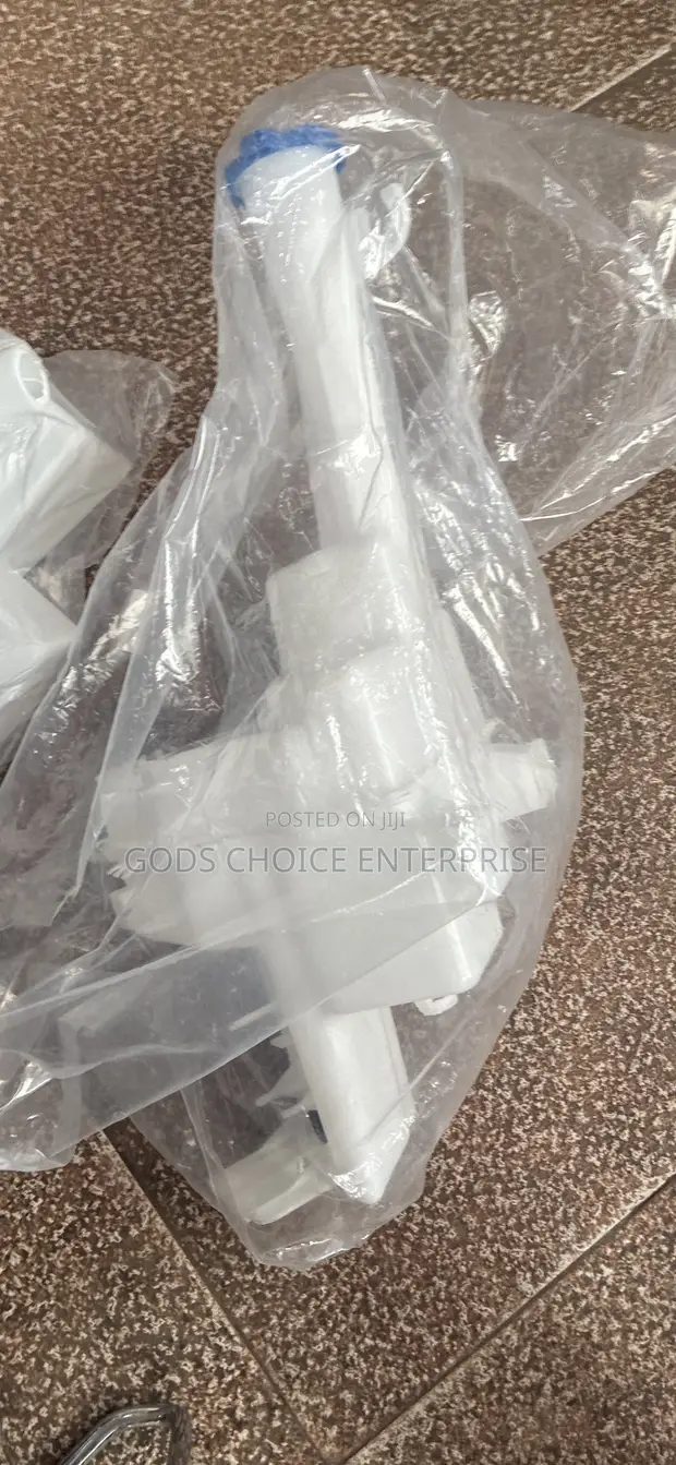 Hyundai Kona Wiper Bottle (2018-2022) - 1