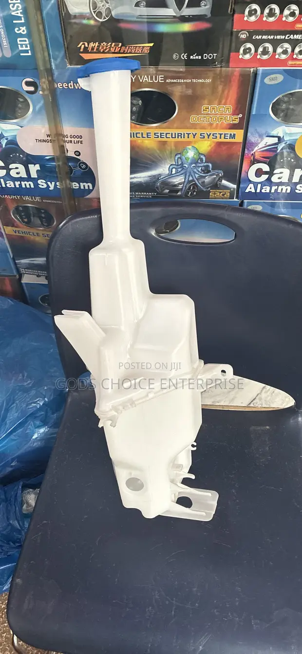 Hyundai Santa Fe Wiper Bottle (2019-2021) - 1