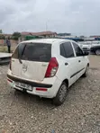 Hyundai i10 2009 White - 5