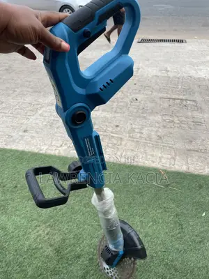 Cordless Brush Cutter with 2 x 48V Batteries