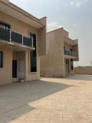 4 Bedroom House with Boys' Quarters for Sale, Ashaley Botwe