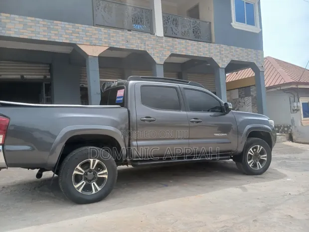 Toyota Tacoma 2017 - 1