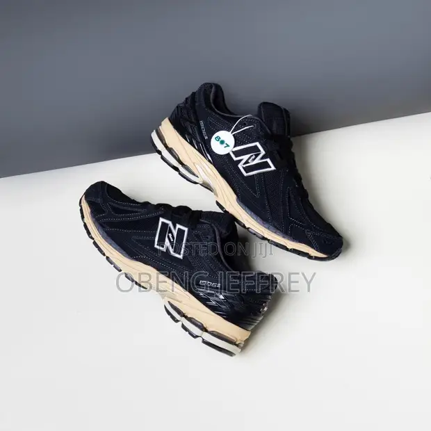 New Balance 1906R Black Sneakers - 1
