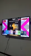 Samsung 32" Smart Digital TV - 1