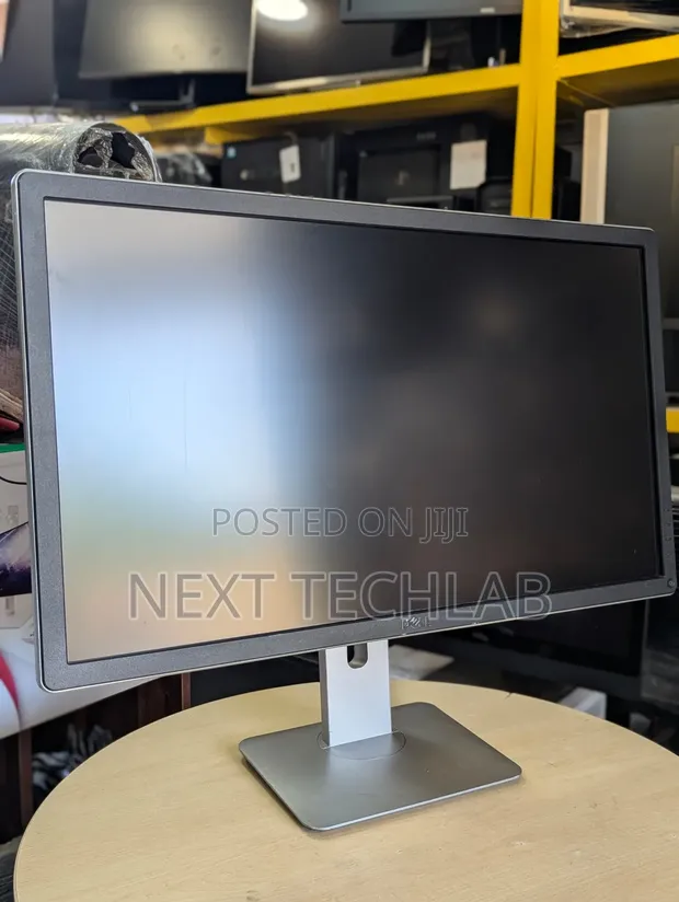 Dell Professional P2715Q 27" 4K Monitor - 1