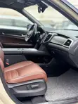 Honda UR-V Premium Edition 2017 Beige - 5