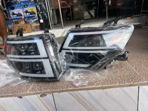 Headlight for Mitsubishi Pajero (2014-2020) - 1