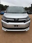 Toyota Voxy ZS 2WD 8-Seater 2014 Silver - 3