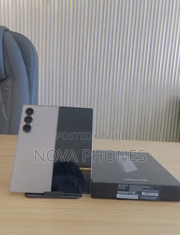 New Samsung Galaxy Z Fold6 512GB Silver - 1