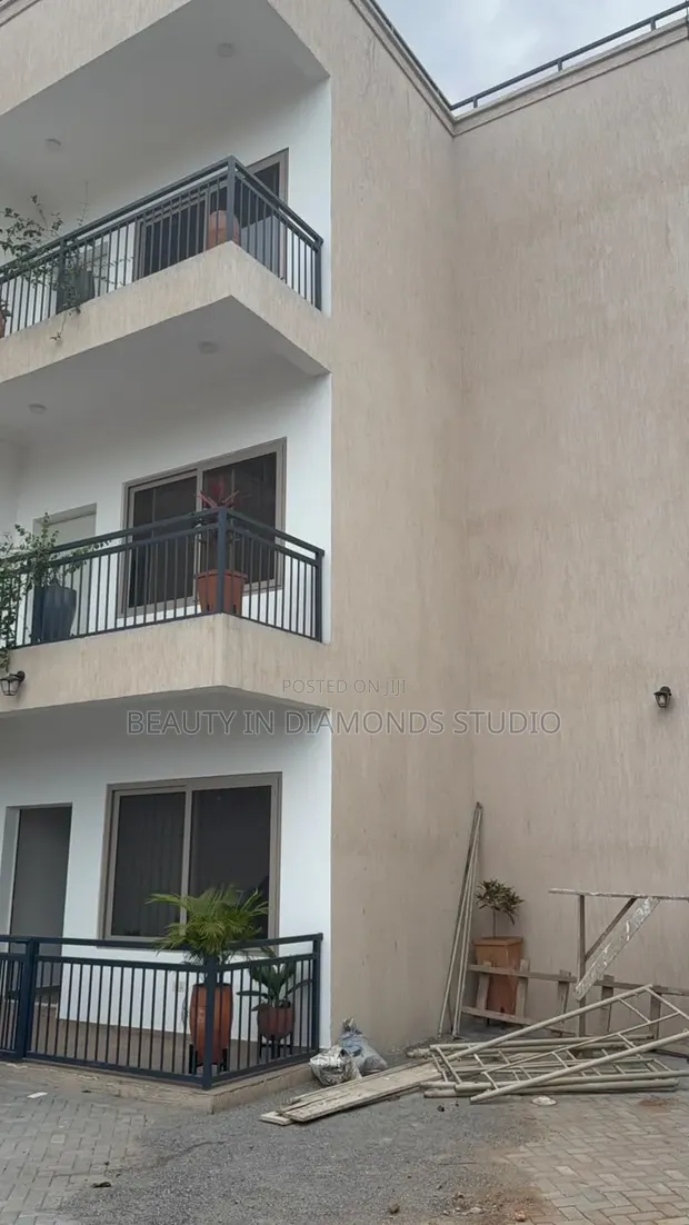 3-Bedroom Ensuite Apartment for Rent in Trade Fair, Labadi - 1