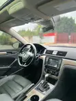 Volkswagen Passat 2.0T SE R-Line 2019 Black - 4