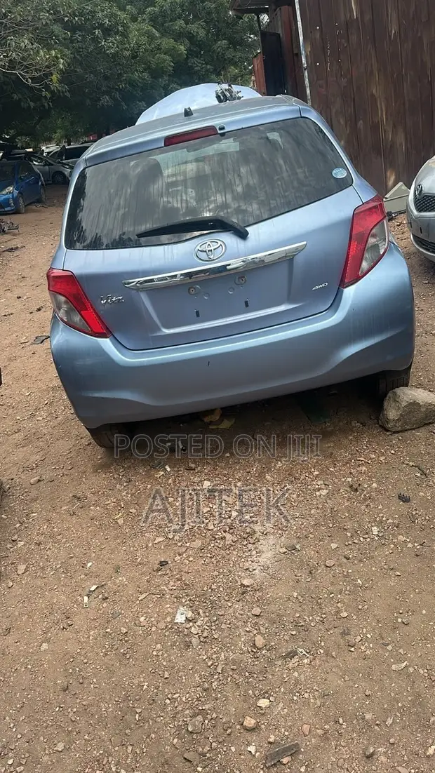 Toyota Vitz 2012 Gray - 1