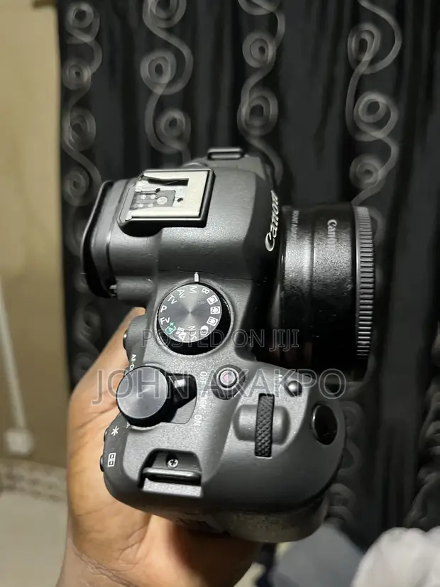 Canon EOS R6 Mark II - 1