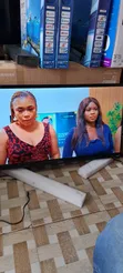 Westinghouse 40" Smart Full HD Roku TV - 5