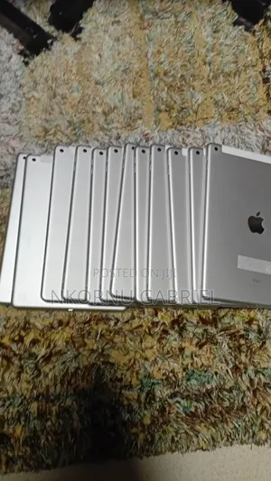 Apple iPad 5 (2022) 32GB Silver