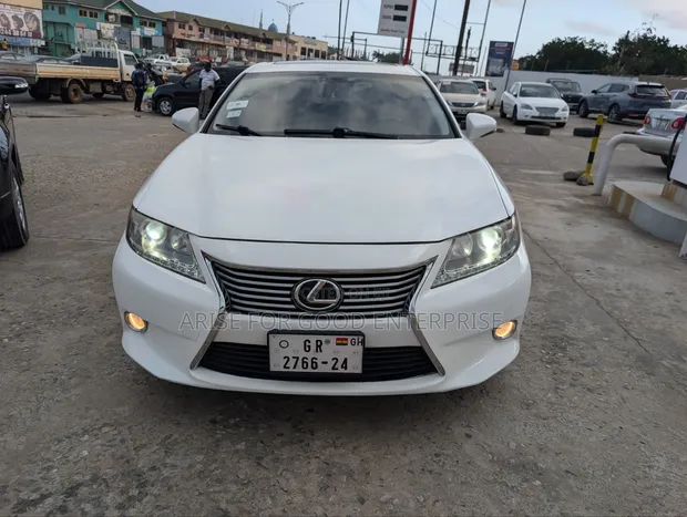 Lexus ES 350 FWD 2014 Silver - 1