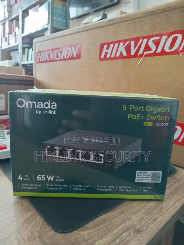 TP-Link 5-Port Gigabit PoE+ Switch (ES205GP) - 1