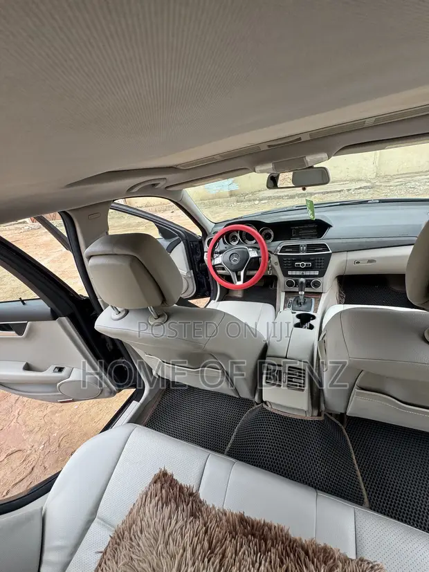 2014 Mercedes-Benz C300 Luxury 4Matic Sedan AWD - 1