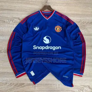 Manchester United Long Sleeve Kit