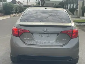 2017 Toyota Corolla XSE Sedan