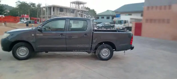 Toyota Hilux 2.5 D-4D SRX 4WD 2008 Gray - 1