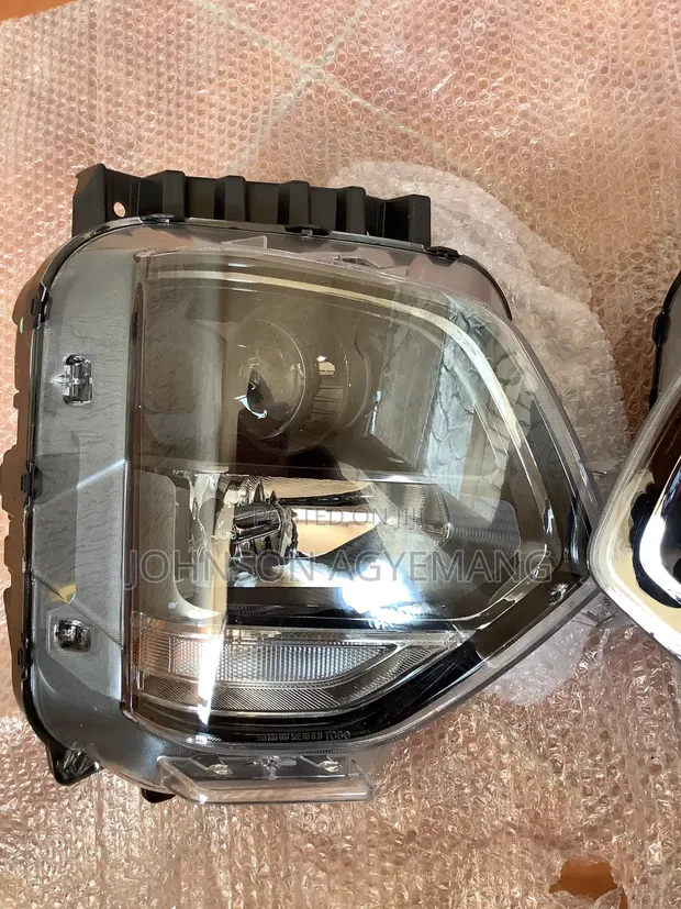Hyundai Santa Fe 2020 Headlight (Left & Right) - 1