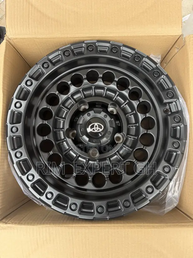 Land Cruiser Rim 17" Off-Road - 1