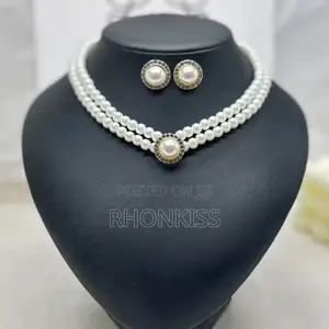 Ladies Pearl Necklace Set