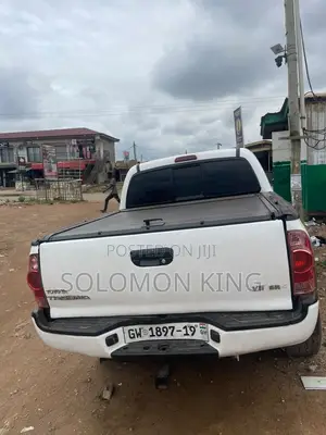 Toyota Tacoma 2012 White