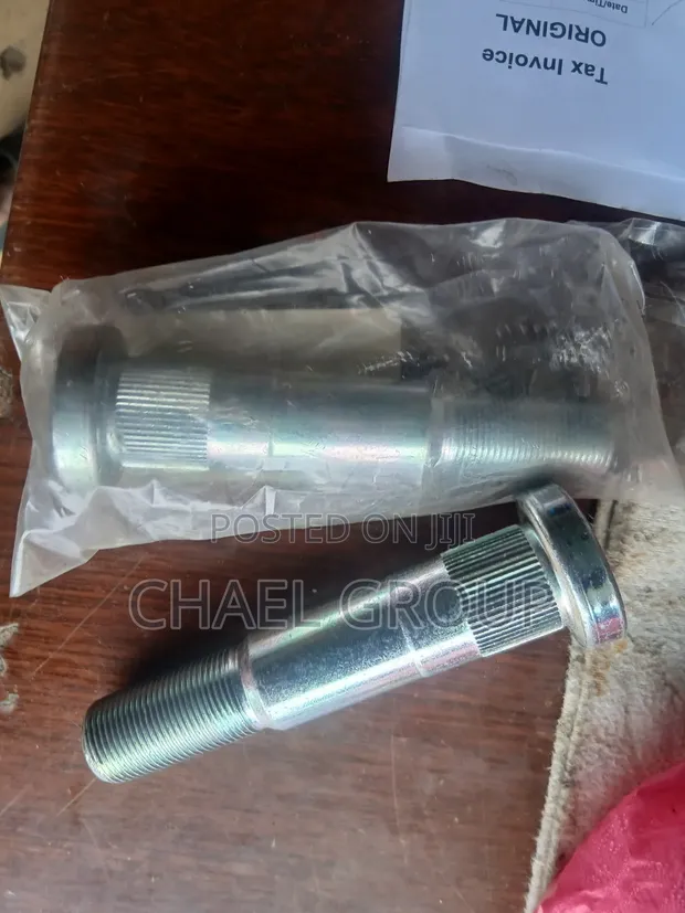 Heavy-Duty Bus Wheel Stud Bolt - 1