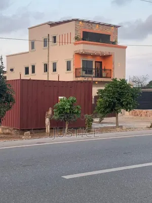 4 Bedroom Duplex for Sale in Kwabenya