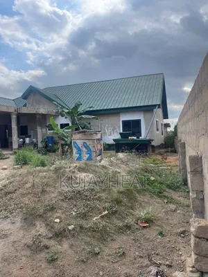 5-Bedroom Uncompleted House for Sale in New Market