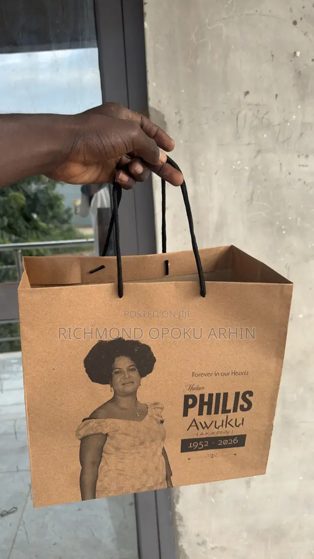 Takeaway Paper Packaging Bags - 1