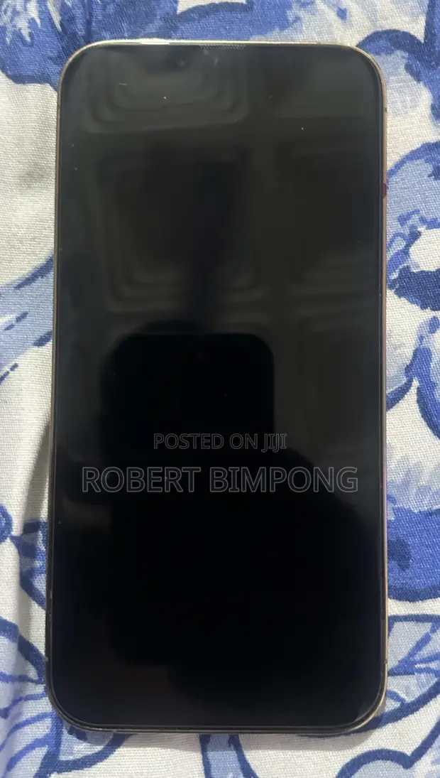 Apple iPhone 13 256GB Gold - 1