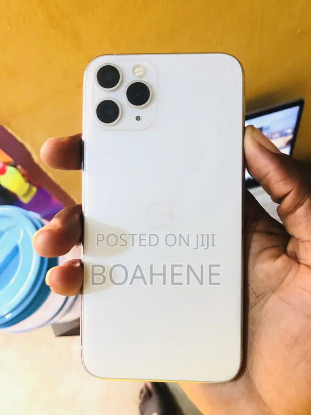 Apple iPhone 11 Pro 256 GB White - 1