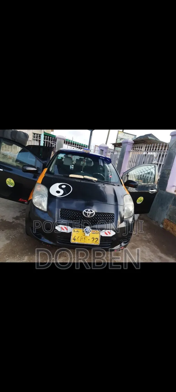 Toyota Yaris 2008 Black - 1