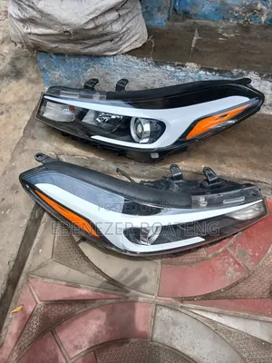 Kia Forte Headlight - 2017-2018 Model