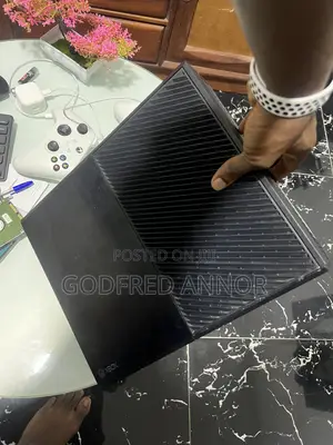 Used Xbox One with One Controller