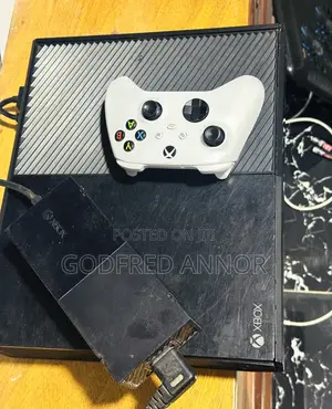 Used Xbox One with One Controller