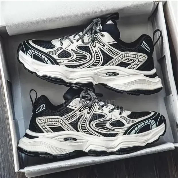 GALUIN Men's Breathable Mesh Chunky Sneakers - Black & White - 1