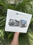 DJI Mavic 3 Pro (512GB Creator Combo) - 1